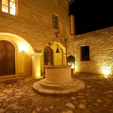 ヴィラ Borgo Finocchieto *